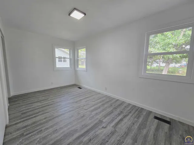 $297,077 | 308 Kansa Drive, Ozawkie, KS 66070