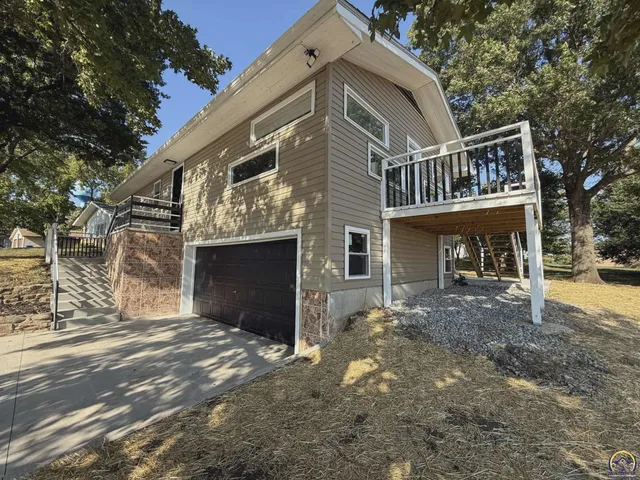 $287,077 | 308 Kansa Drive, Ozawkie, KS 66070