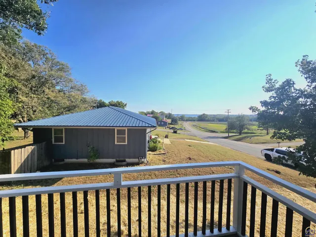 $287,077 | 308 Kansa Drive, Ozawkie, KS 66070