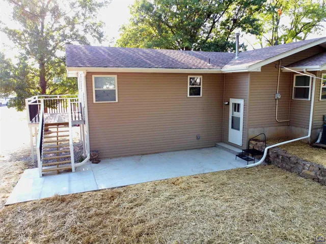 $287,077 | 308 Kansa Drive, Ozawkie, KS 66070