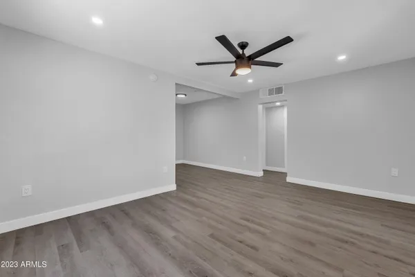 $2,150 | 3110 North 39th Street, Phoenix, AZ 85018