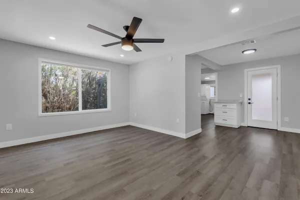 $2,150 | 3110 North 39th Street, Phoenix, AZ 85018