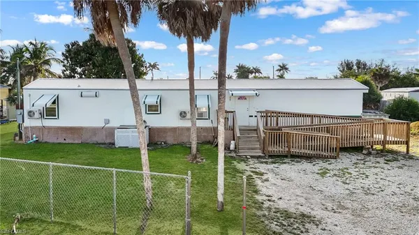 a view of a backyard with plants