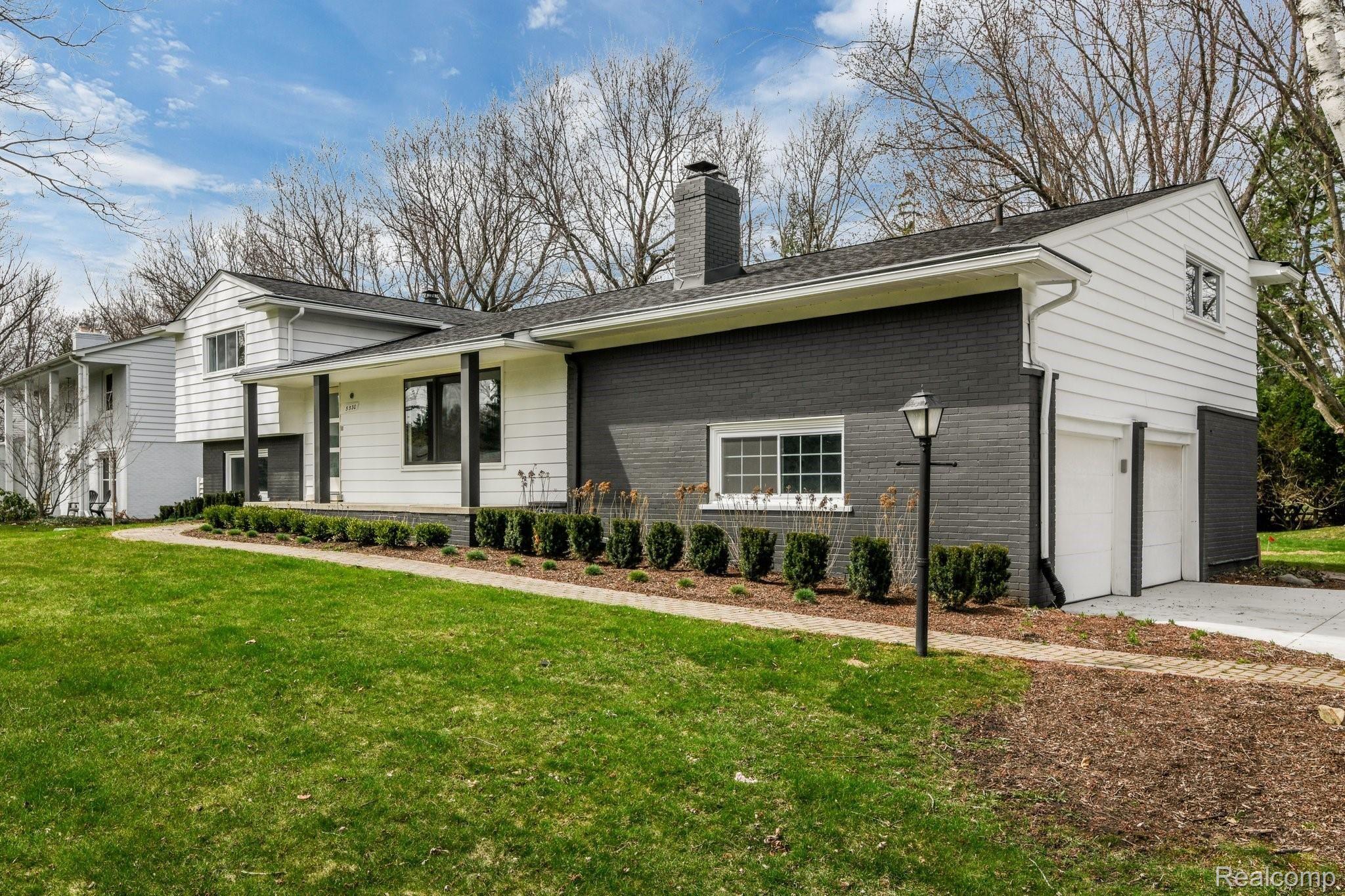 5530 Crabtree Road - Bloomfield Township0035.jpg