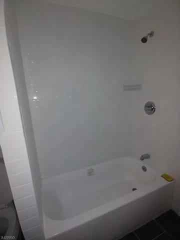 $1,950 | 62 Hillyer Street, Unit 3, Orange, NJ 07050