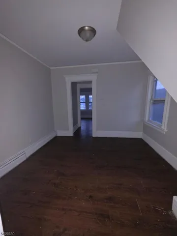 $1,950 | 62 Hillyer Street, Unit 3, Orange, NJ 07050