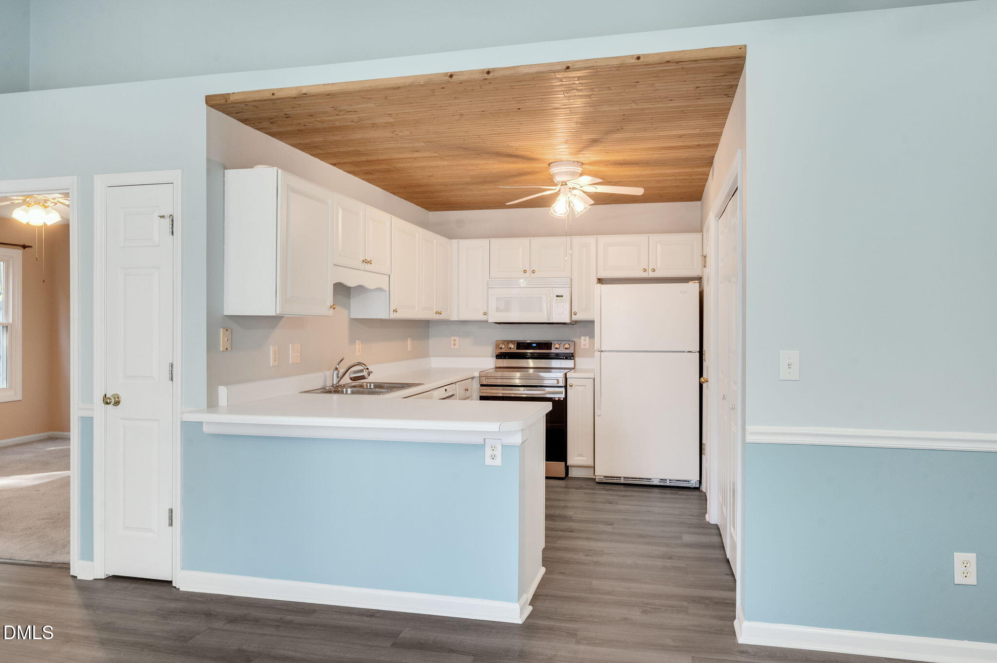 4216 Beacon Heights Drive Raleigh, NC 27604 - Photo 9 of 30 16