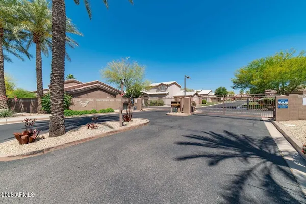$2,495 | 7978 West Beck Lane, Peoria, AZ 85382