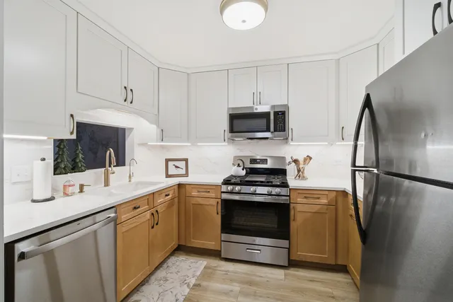 $275,000 | 911 Old Oak Circle, Algonquin, IL 60102