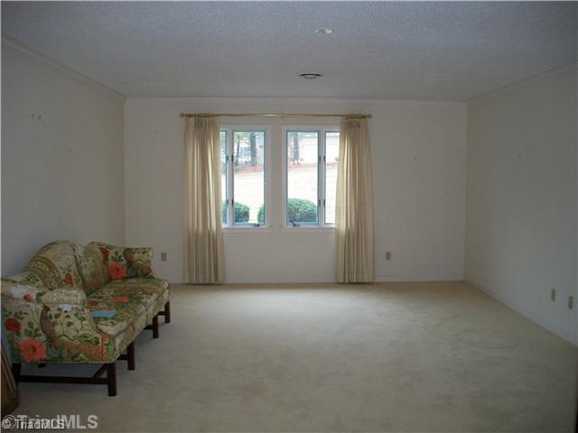 1135 Gatehouse Road High Point, NC 27262 - Photo 12 of 27 Den/Family/Great Room.
