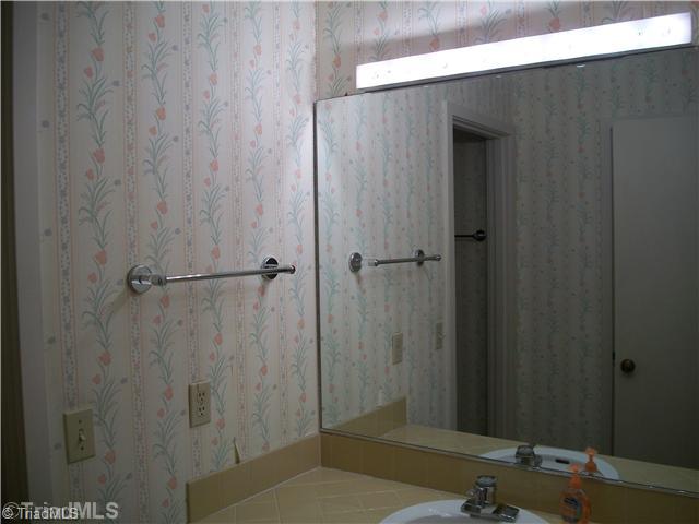 1135 Gatehouse Road High Point, NC 27262 - Photo 16 of 27 Master Bath/Spa.