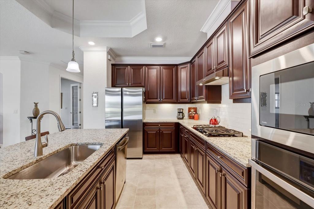 12422 Perennial Place Lakewood Ranch, FL 34211 - Photo 13 of 57