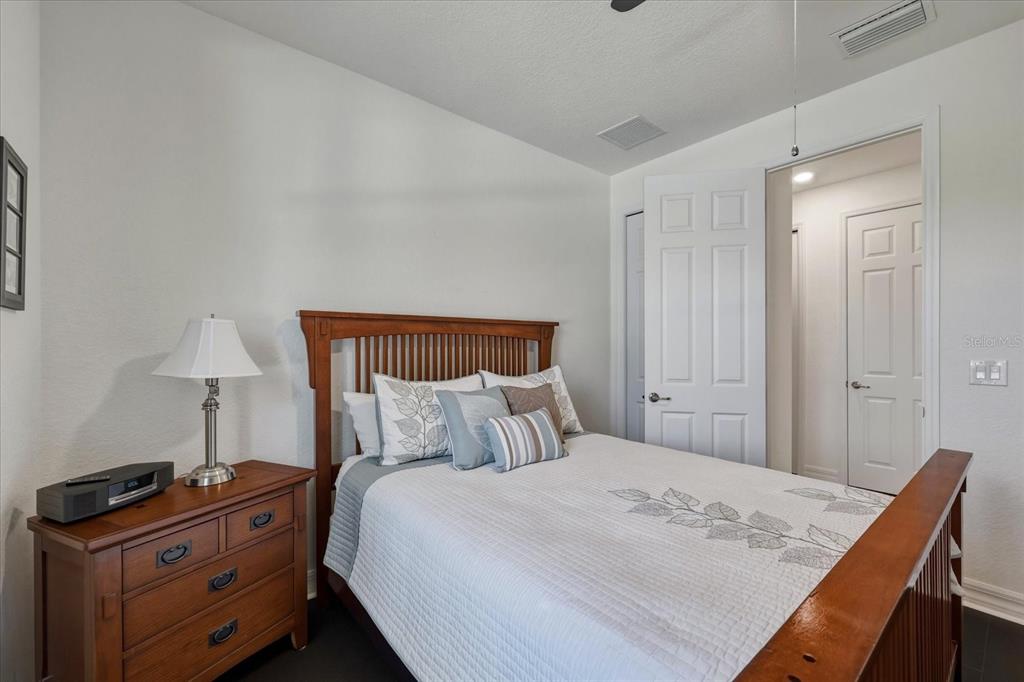 12422 Perennial Place Lakewood Ranch, FL 34211 - Photo 19 of 57