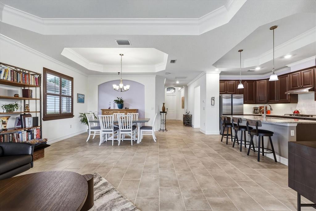 12422 Perennial Place Lakewood Ranch, FL 34211 - Photo 9 of 57