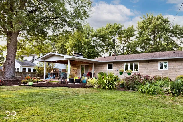 $300,000 | 7629 Honnen Drive North, Indianapolis, IN 46256