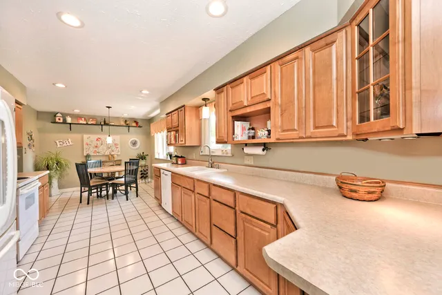 $300,000 | 7629 Honnen Drive North, Indianapolis, IN 46256