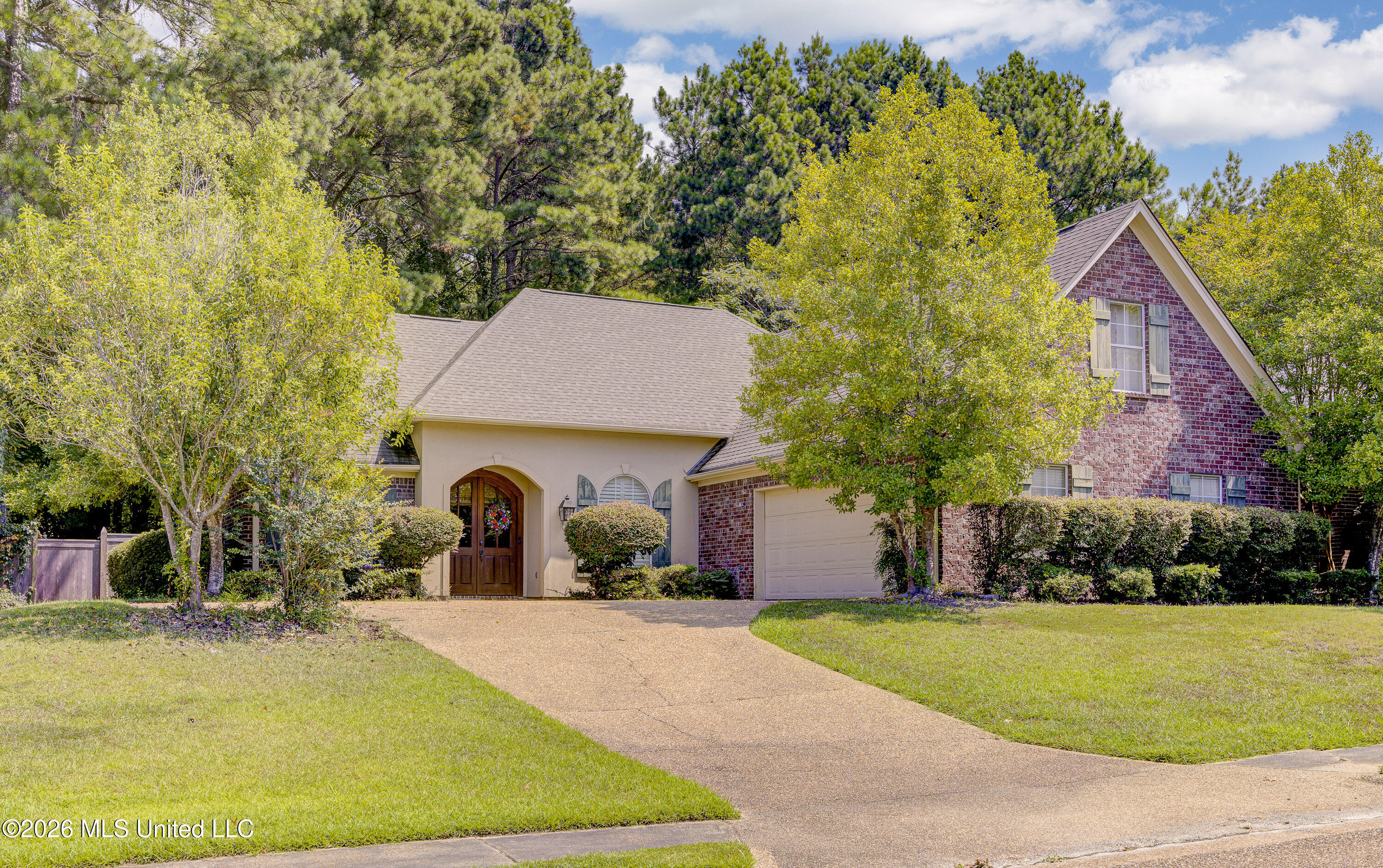 137 Baileys Ridge Circle Clinton, MS 39056 - Photo 1 of 67 01 Main View
