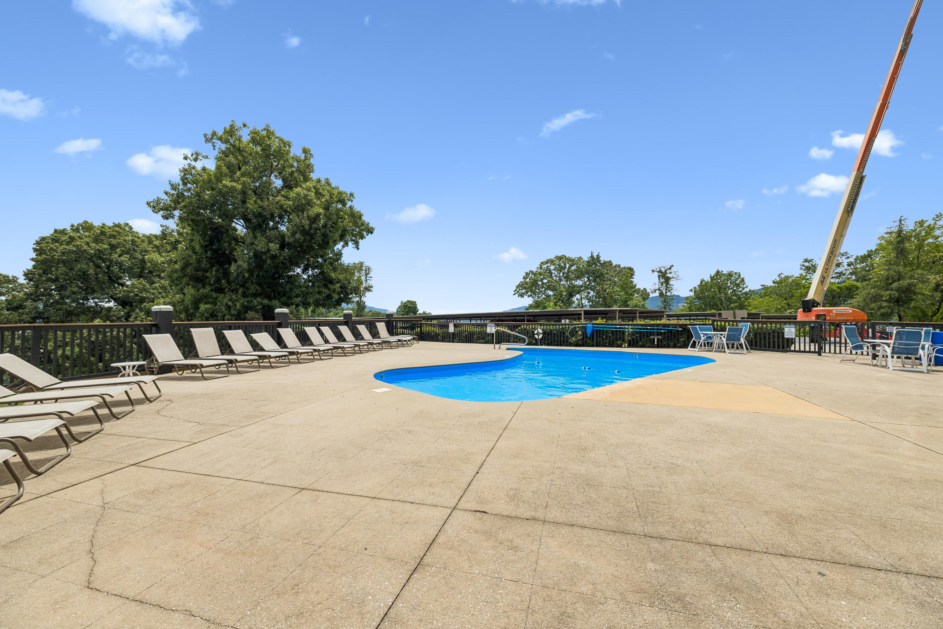1131 Stringers Ridge Road, Unit 10K Chattanooga, TN 37405 - Photo 14 of 41 14