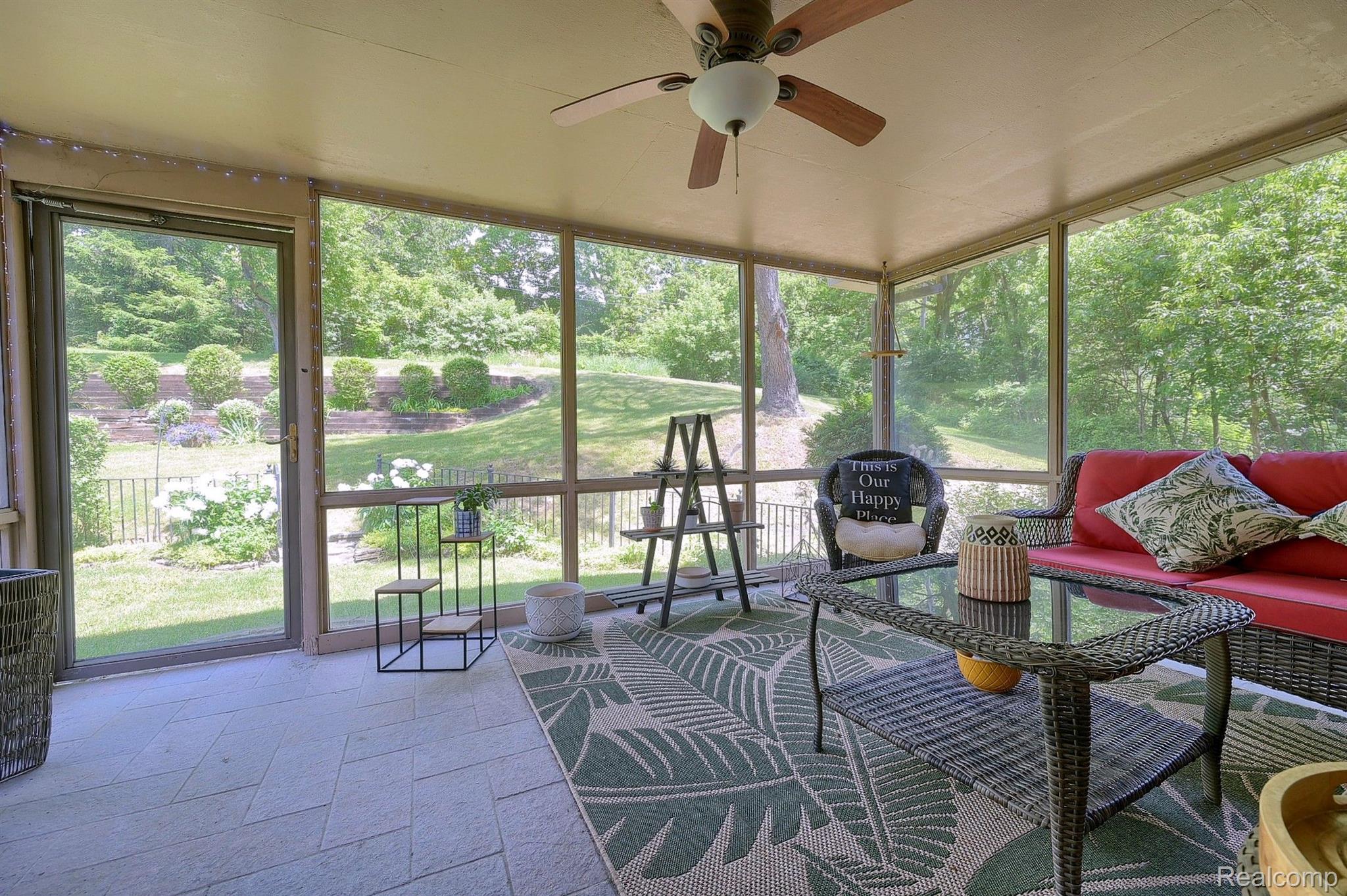4840 Freer Street Rochester, MI 48306 - Photo 9 of 42 Gallery Image 9