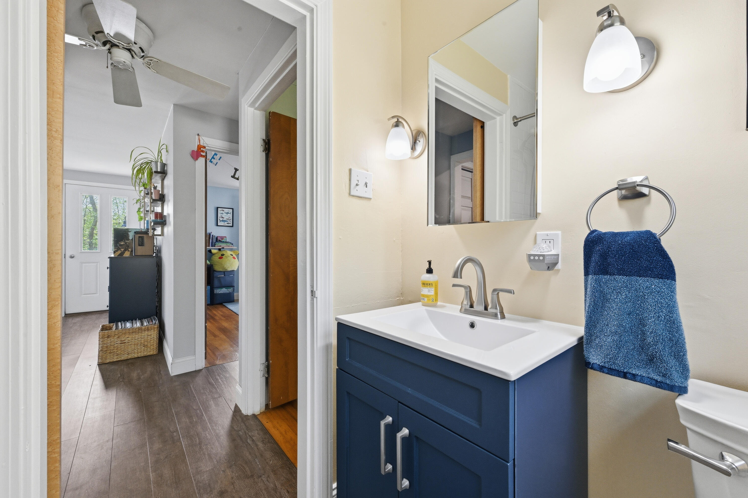 77 Lunt Road Falmouth, ME 04105 - Photo 15 of 37 Recently Updated Full Bath