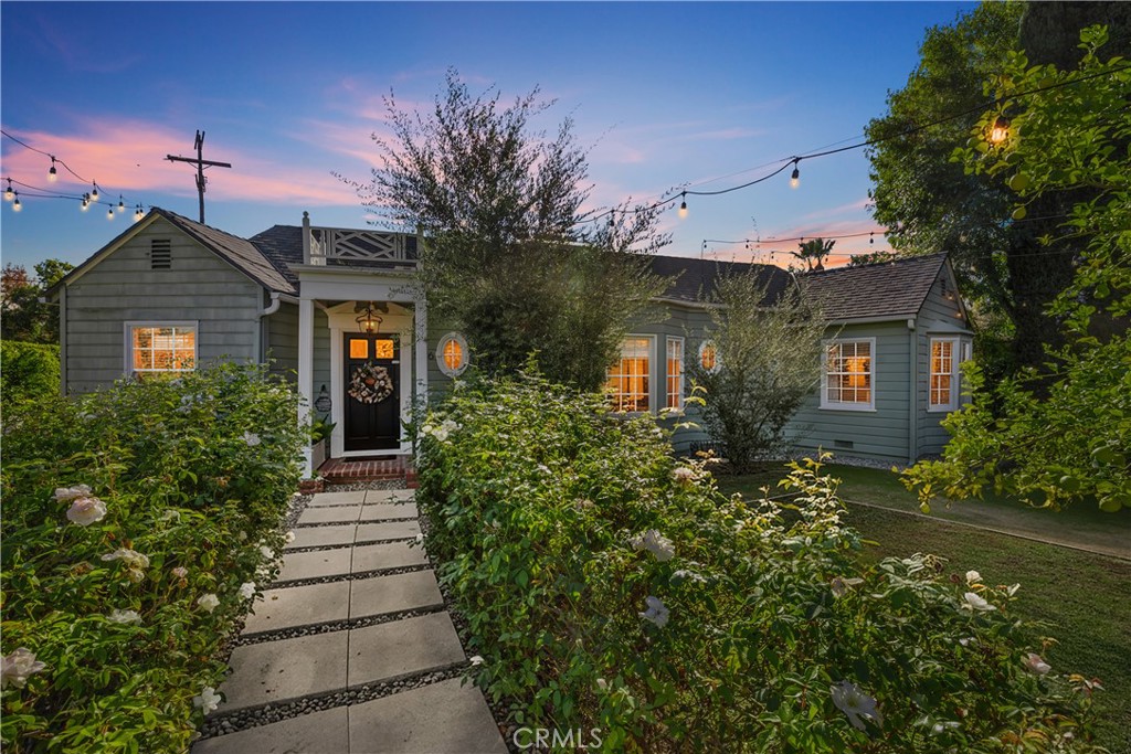 5306 Norwich Avenue Sherman Oaks, CA 91411 - Photo 1 of 43 a front view of a house with plants