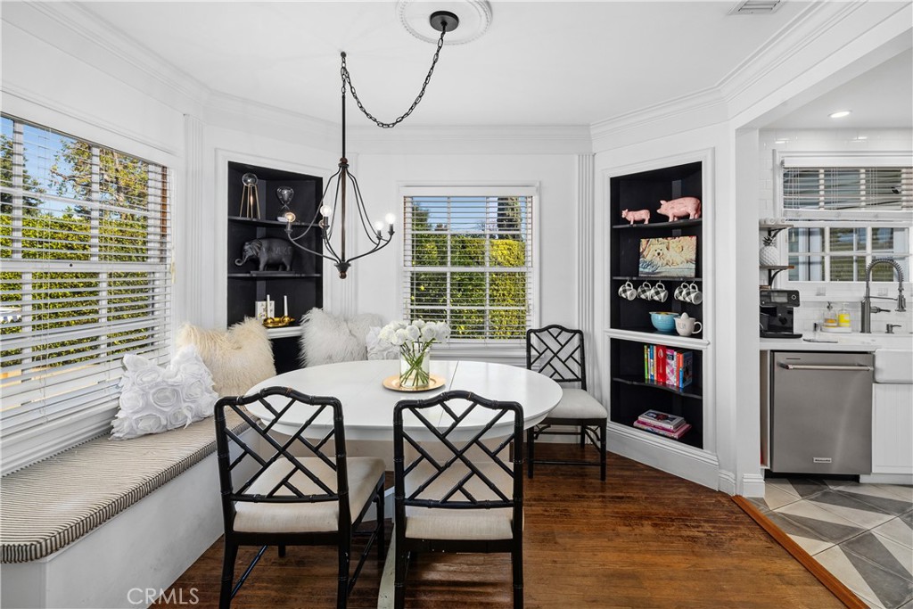 5306 Norwich Avenue Sherman Oaks, CA 91411 - Photo 8 of 43 a dining room with furniture and window