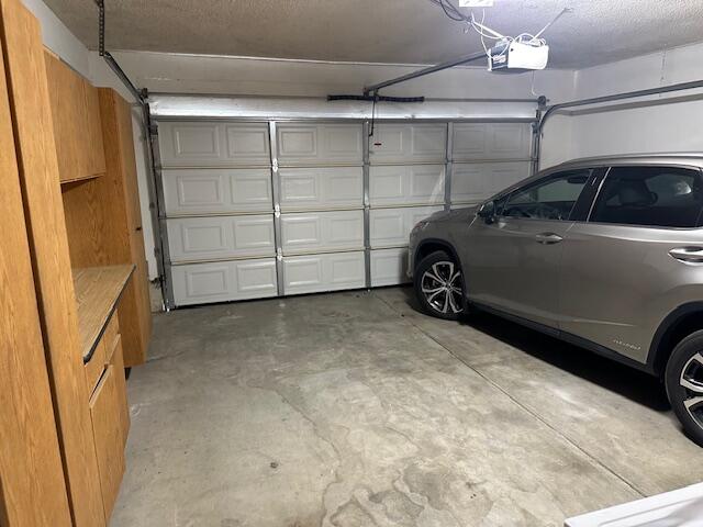 41869 Preston Trail Palm Desert, CA 92211 - Photo 17 of 23 a view of a car garage
