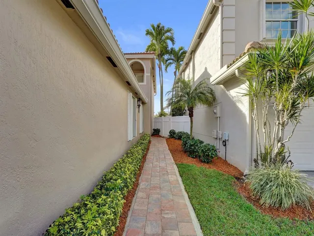 $750,000 | 6298 Brava Way, Boca Raton, FL 33433