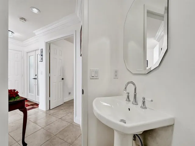 $750,000 | 6298 Brava Way, Boca Raton, FL 33433