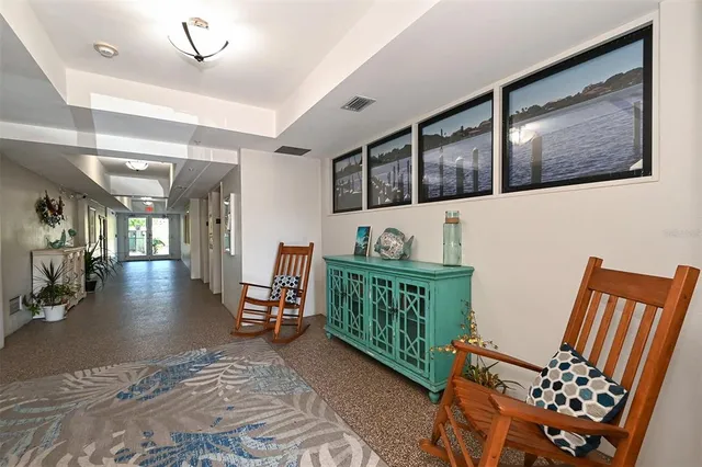 $599,000 | 516 Tamiami Trail South, Unit 102, Nokomis, FL 34275