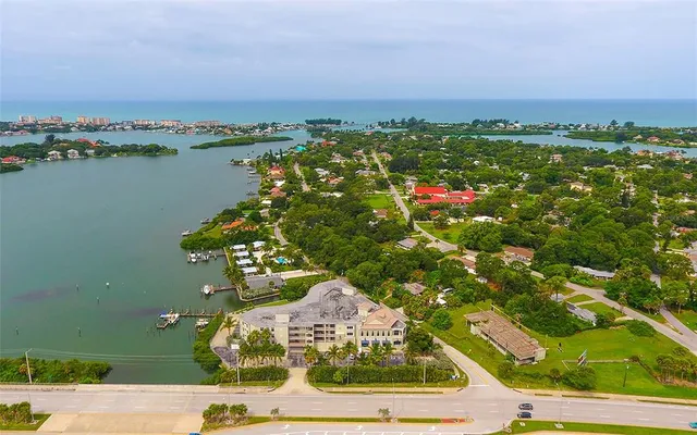 $599,000 | 516 Tamiami Trail South, Unit 102, Nokomis, FL 34275