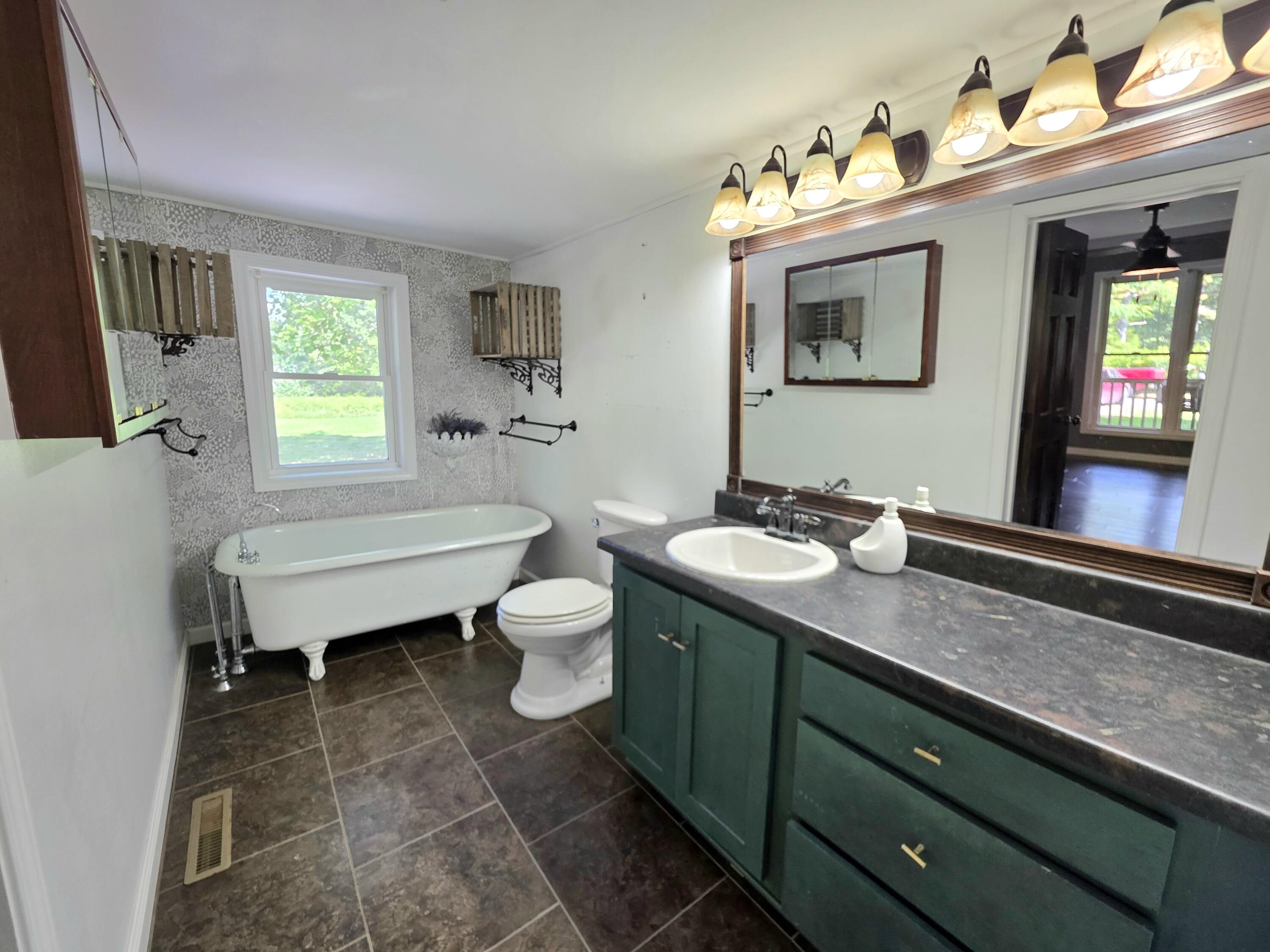 2537 Old Newburg Road Murray, KY 42071 - Photo 25 of 40 20250812_152136