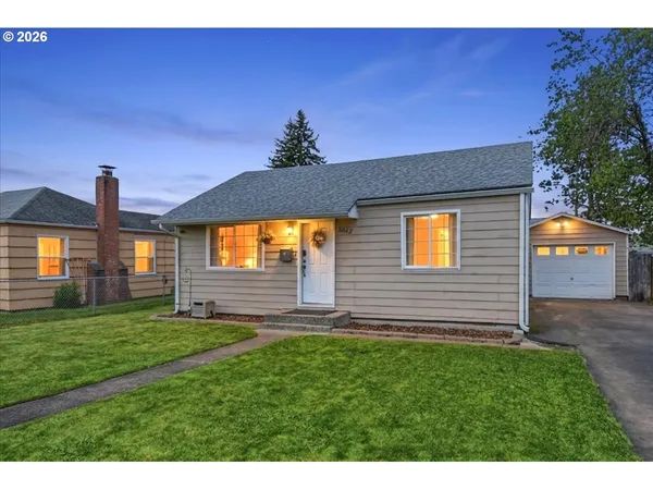 $309,000 | 3042 Field Street, Longview, WA 98632