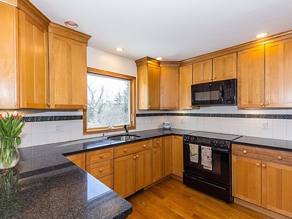 20 Eliot Road Belmont, MA 02478 - Photo 10 of 24 Gallery Image 10