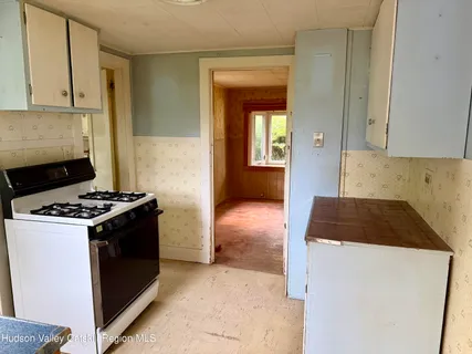 $150,000 | 89 Cedar Street, West Hurley, NY 12491