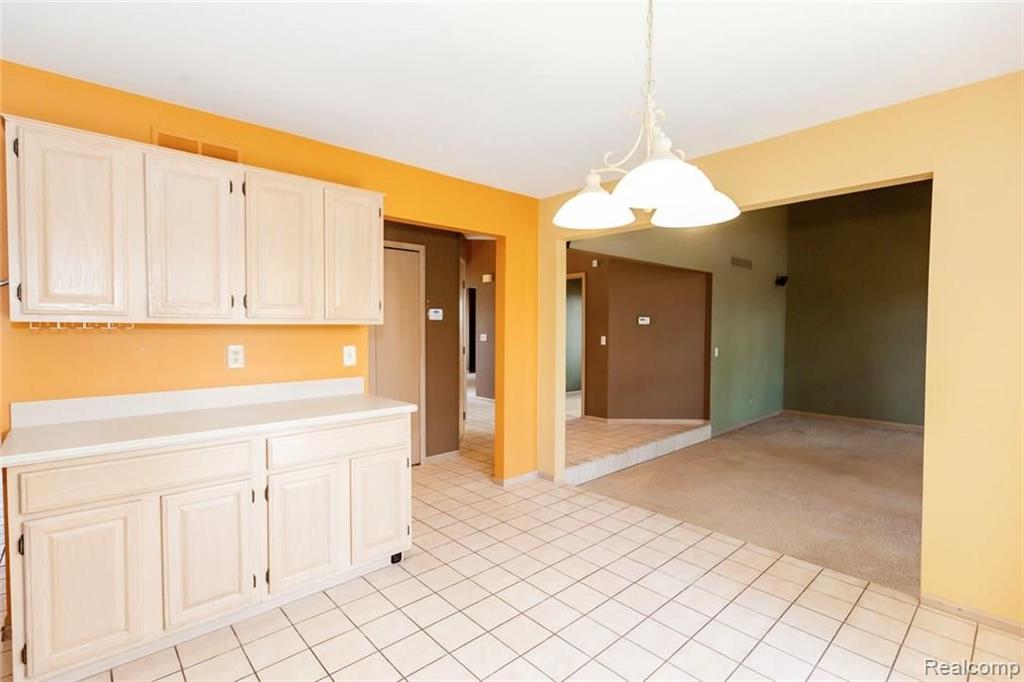 30516 Huntsman Drive West Farmington Hills, MI 48331 - Photo 20 of 54
