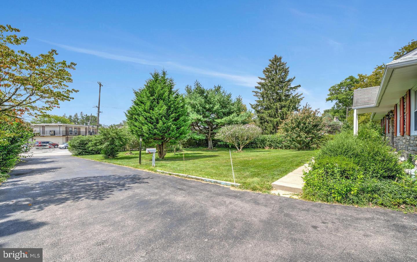 11 South Providence Road Wallingford, PA 19086 - Photo 3 of 29