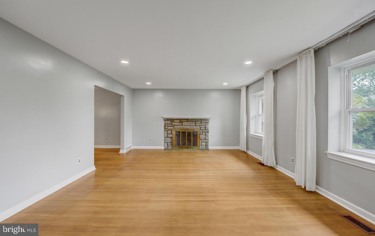 11 South Providence Road Wallingford, PA 19086 - Photo 5 of 29