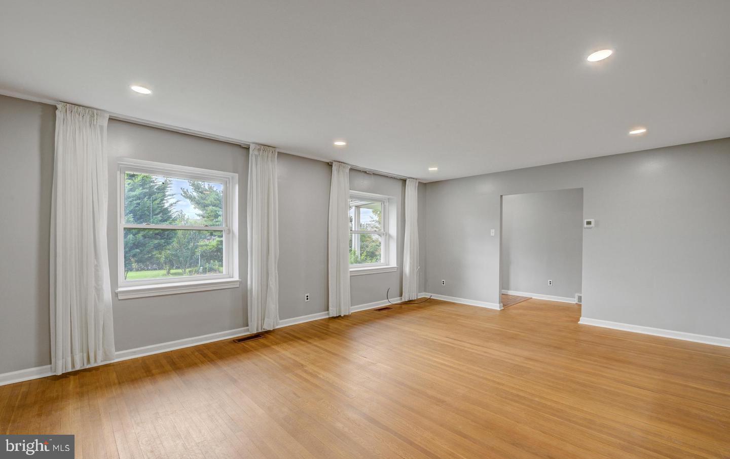 11 South Providence Road Wallingford, PA 19086 - Photo 7 of 29