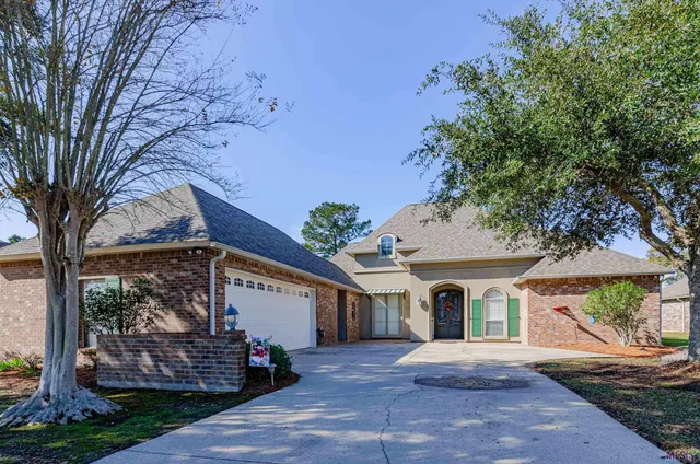 $430,000 | 114 Serenity Drive, Denham Springs, LA 70706