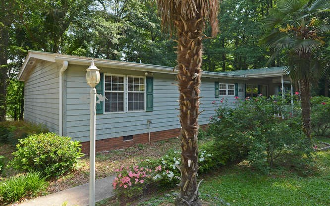 133 Gus Whiting Road Lavonia, GA 30553 - Photo 2 of 36