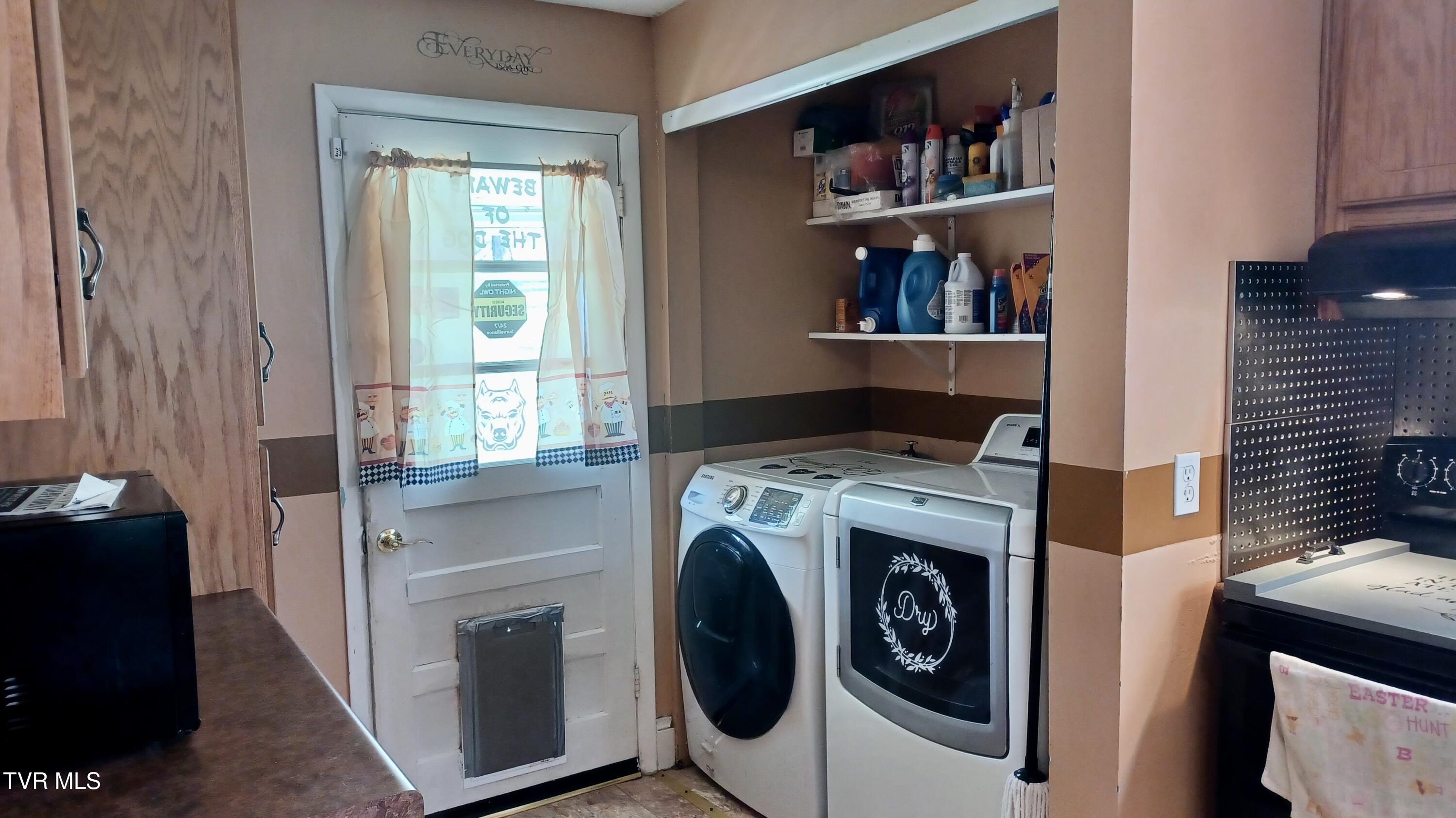 1411 Island Road Bristol, VA 24201 - Photo 11 of 58 11