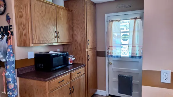 $299,900 | 1411 Island Road, Bristol, VA 24201