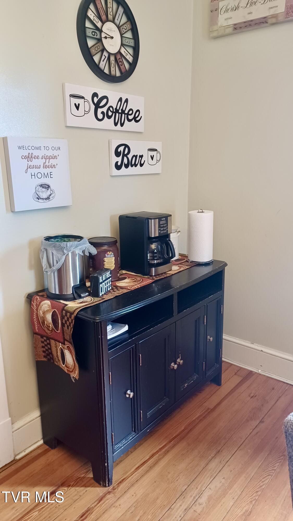 1411 Island Road Bristol, VA 24201 - Photo 17 of 58 17