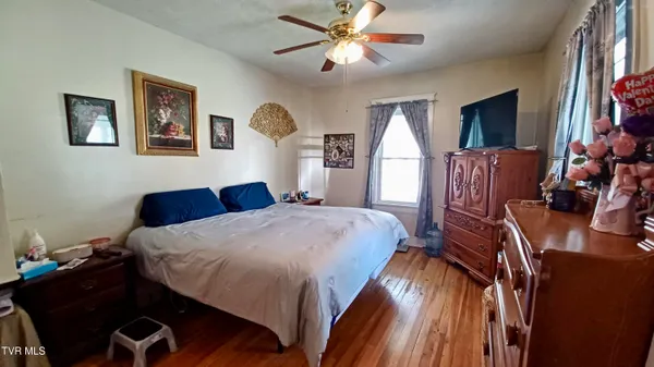 $299,900 | 1411 Island Road, Bristol, VA 24201