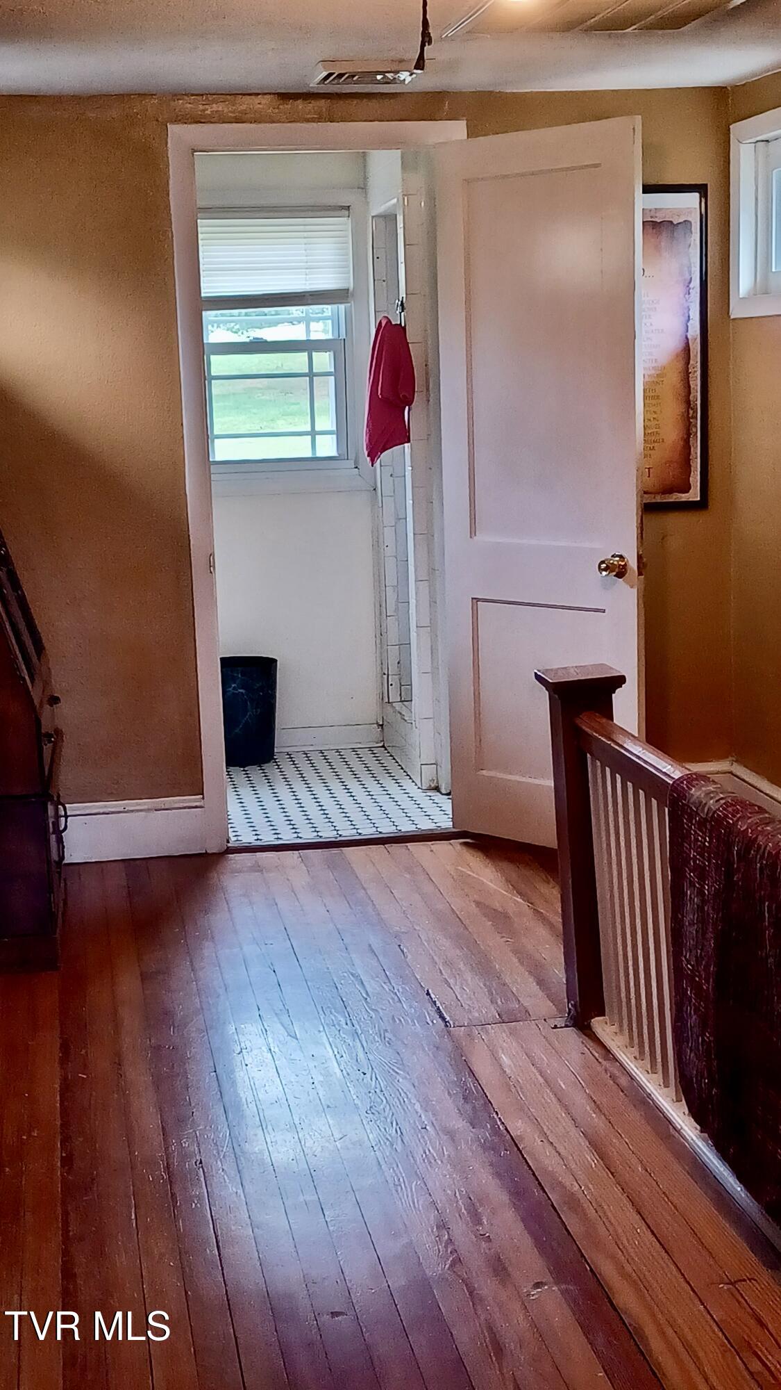 1411 Island Road Bristol, VA 24201 - Photo 25 of 58 25