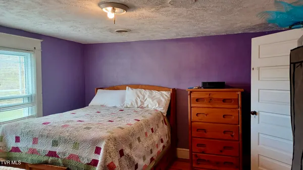 $299,900 | 1411 Island Road, Bristol, VA 24201