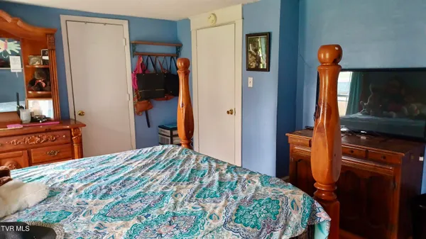 $299,900 | 1411 Island Road, Bristol, VA 24201