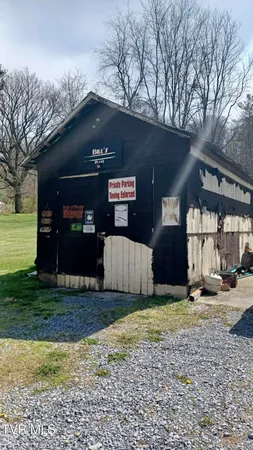 $299,900 | 1411 Island Road, Bristol, VA 24201