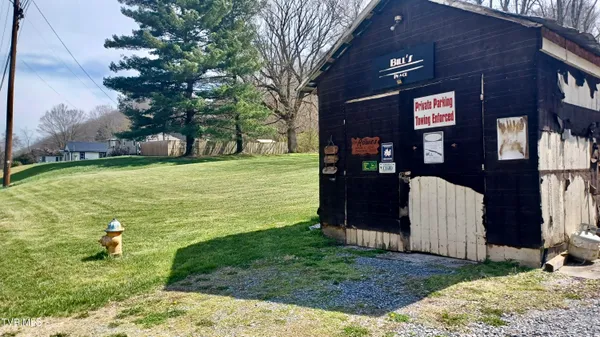 $299,900 | 1411 Island Road, Bristol, VA 24201